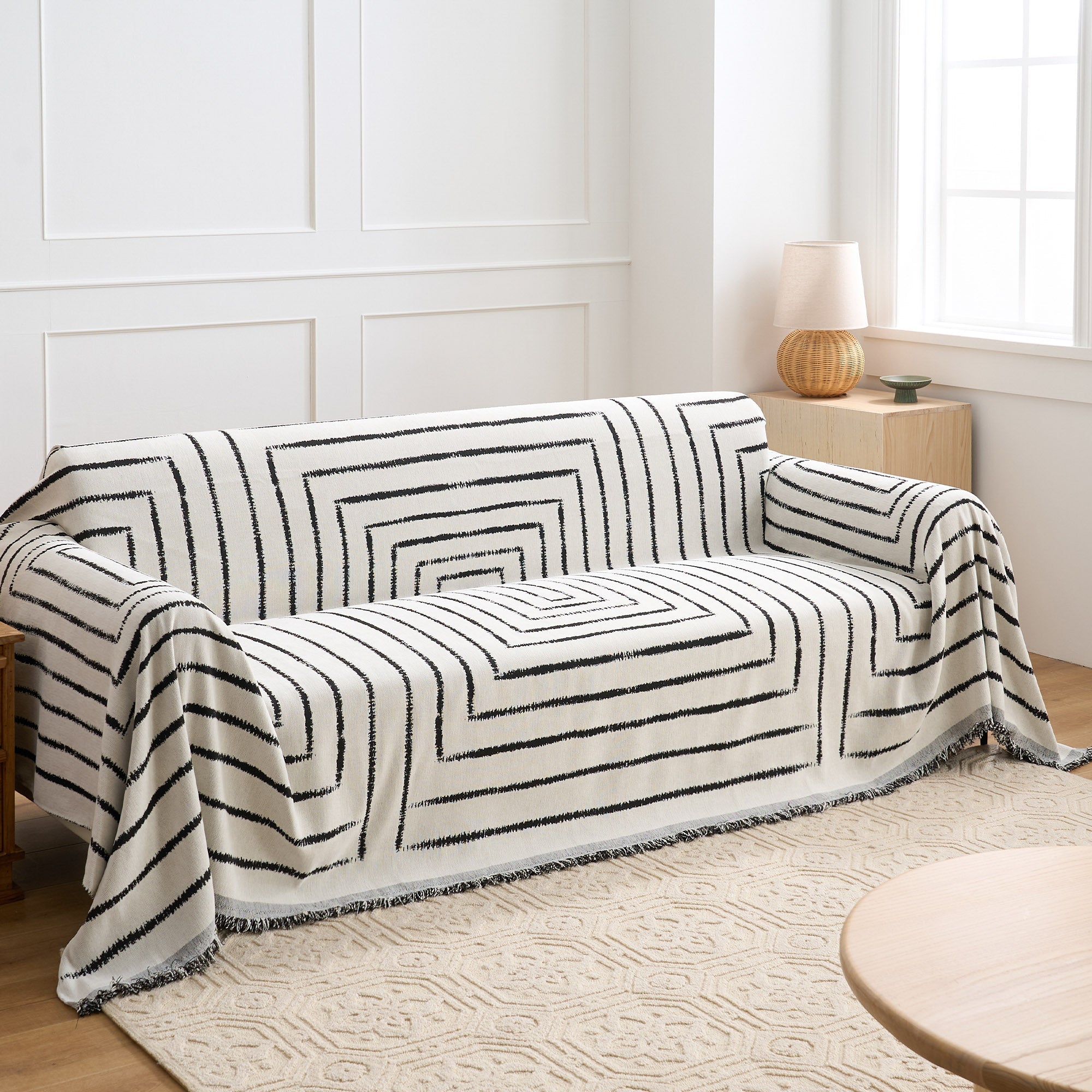 Chic Square Pattern Sofa Cover in Black and White – Eco-Friendly Soft Polyester Slipcover for Stylish Protection 1