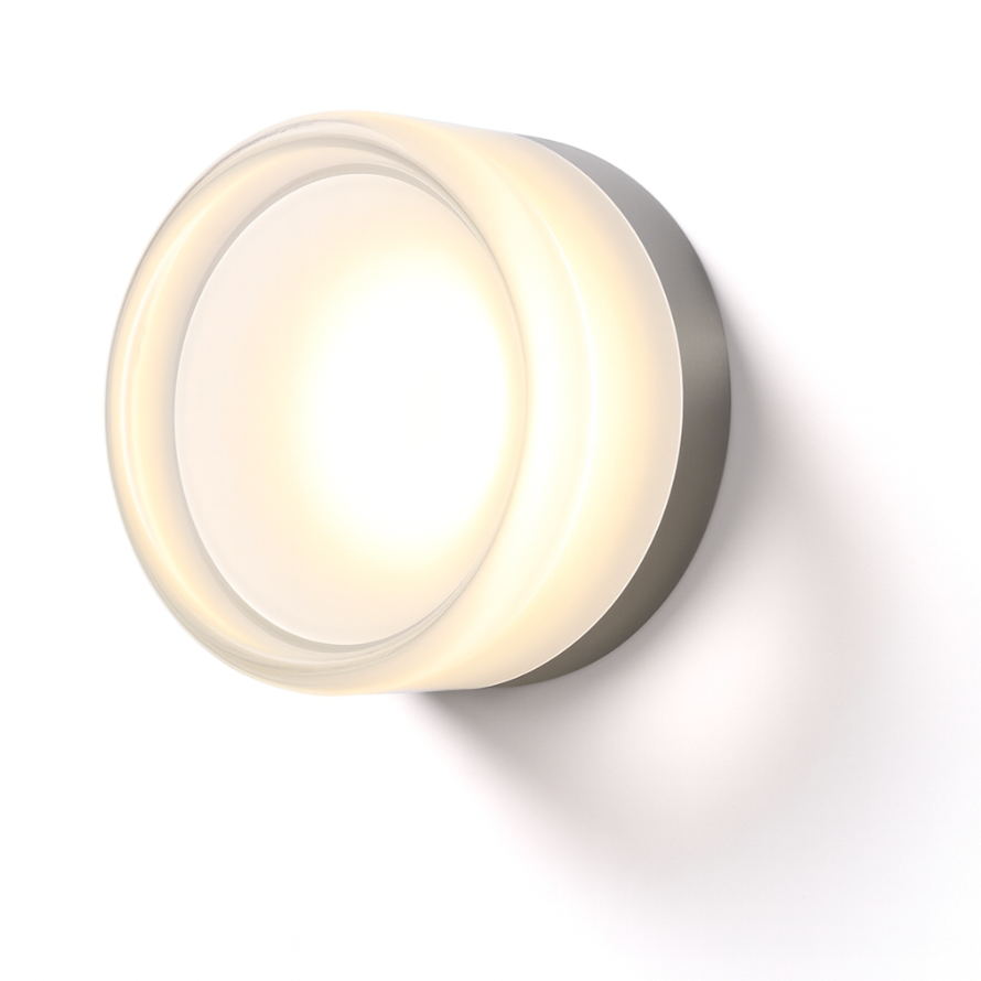 Contemporary Wall Sconce with Glass Shade and Aluminium Body 1