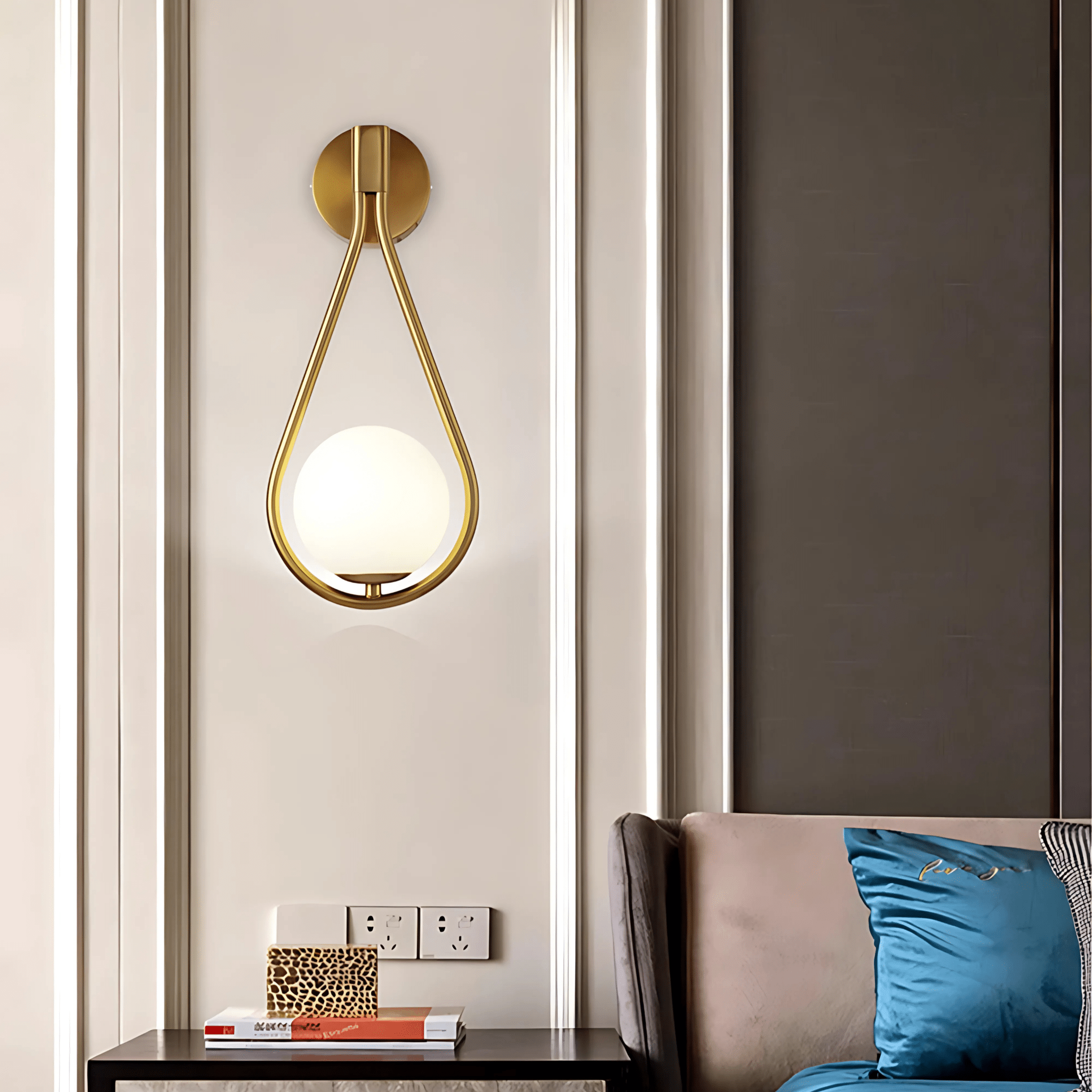 Droplet Wall Light – Modern Teardrop Sconce in Brushed Brass or Satin Black, Dimmable Wall Lamp with Frosted Glass Globe 5