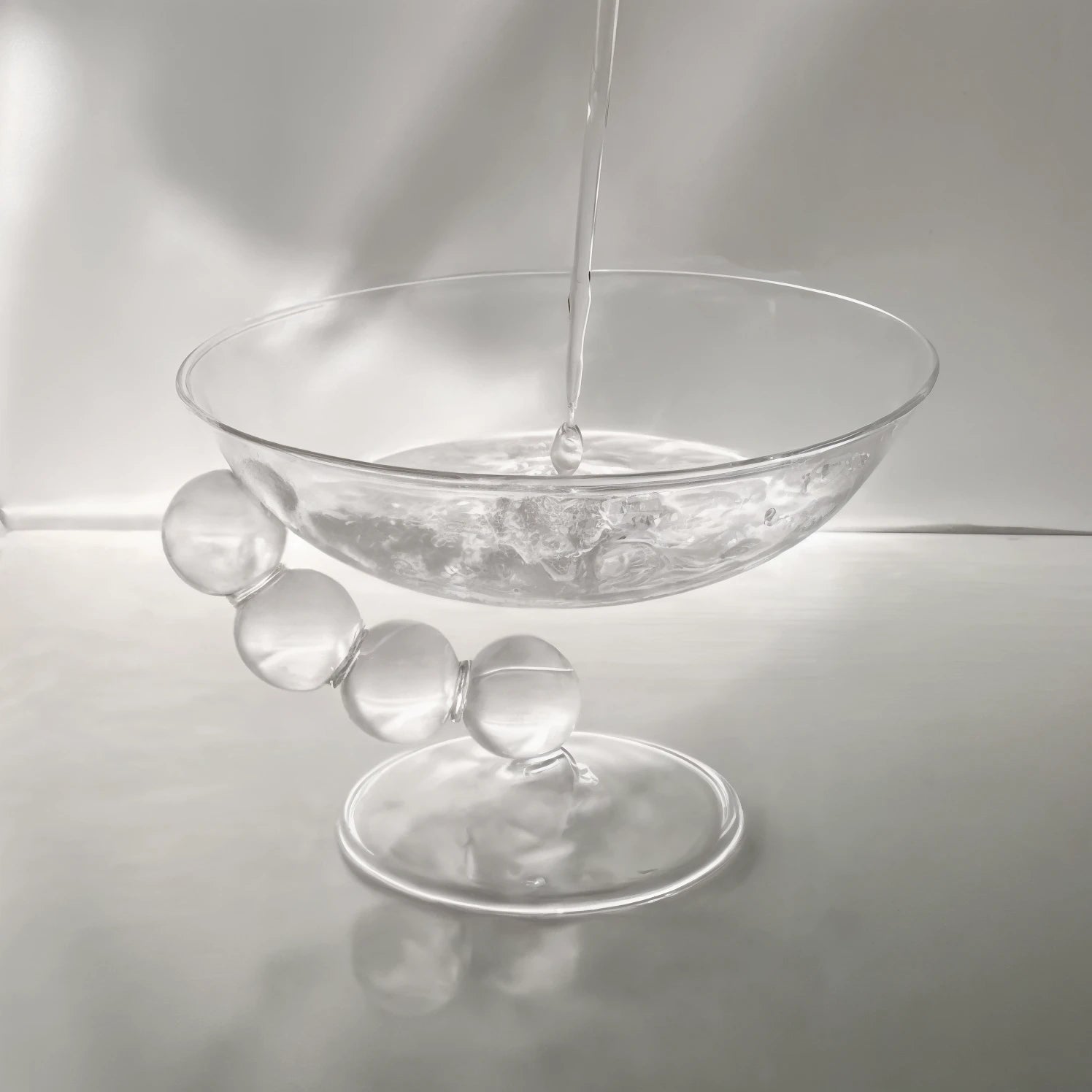 Modern Mediterranean Glassware with Circular Handle – Elegant Wine Glass for Serving and Home Decor 6