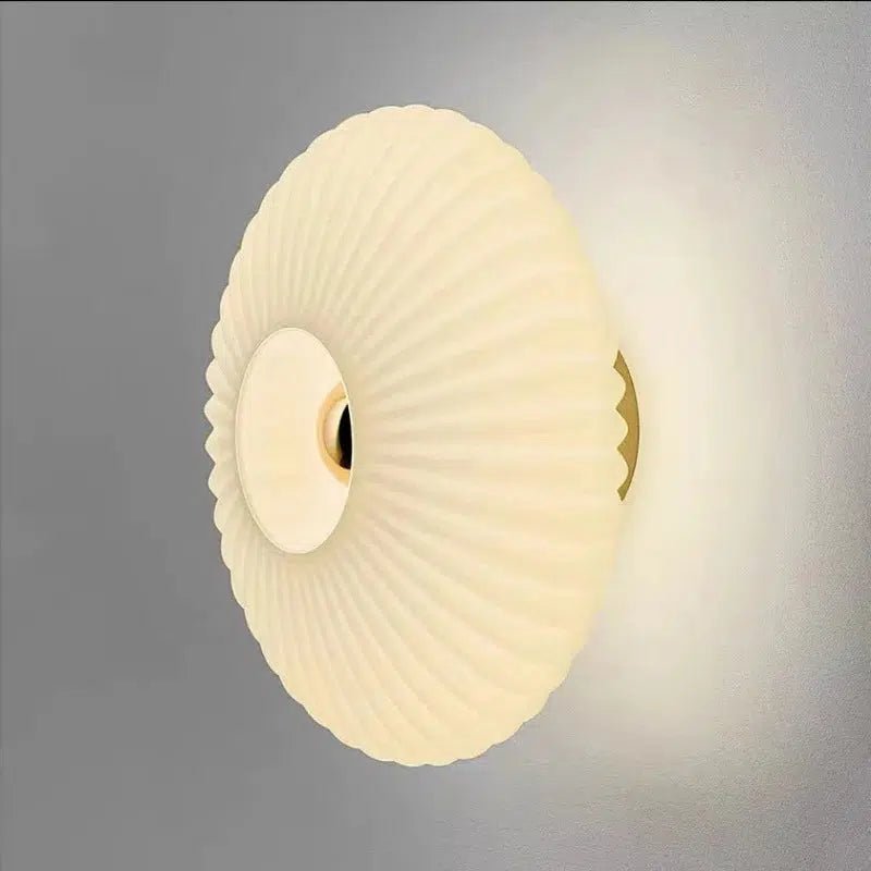 Modern Wall Light with Rippled Glass Design – Elegant Metal Wall Lamp in Three Colors for Home Decor 7
