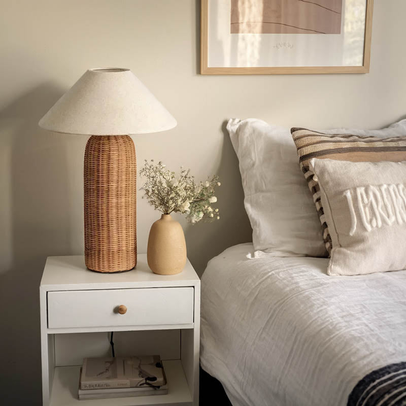 Natural Rattan Table Lamp with Linen Shade – Elegant Bedside Light for Modern Interiors 5