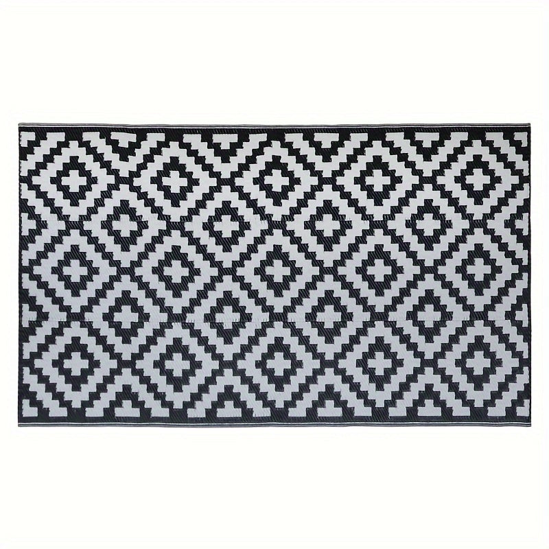 Outdoor Rug with Polypropylene Material and Geometric Design for Patios 2