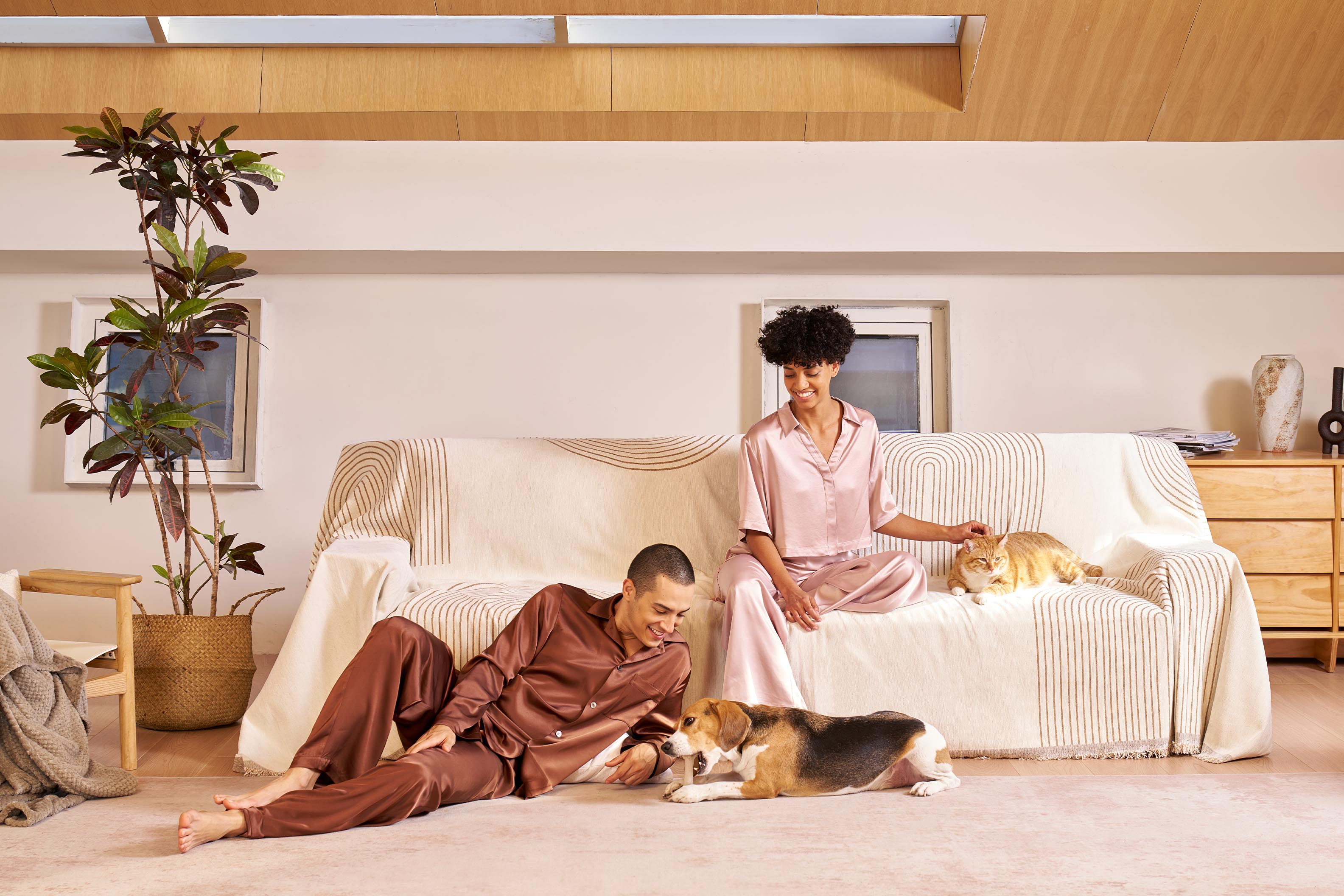 Reversible Chenille Sofa Cover – Soft, Durable Slipcover for Dogs and Furniture Protection, Elegant Arch Patterns, Machine Washable 2