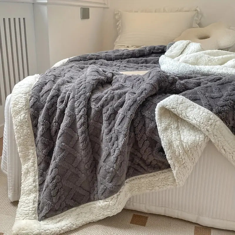 Reversible Sherpa Blanket – Soft Brushed Fleece Throw for Year-Round Comfort and Cozy Decor 2