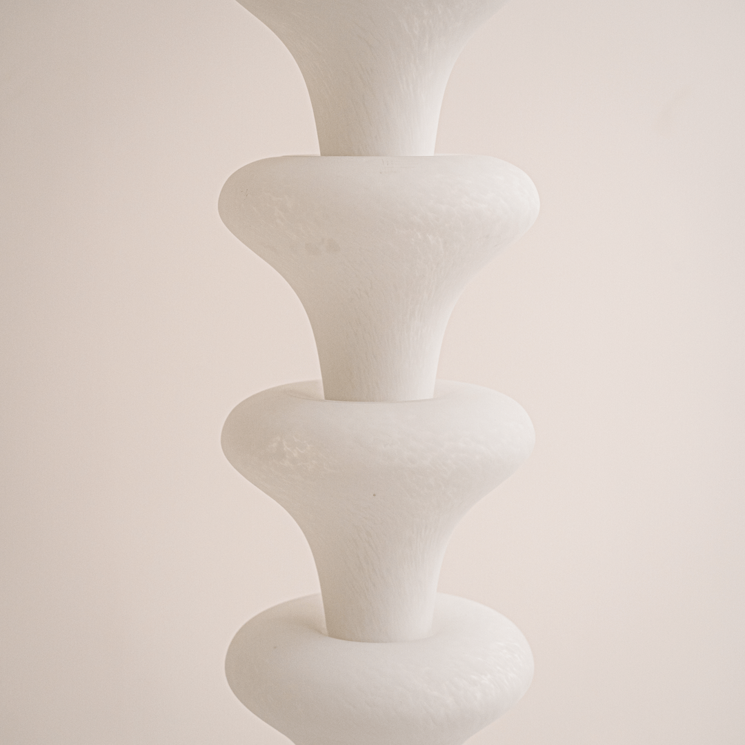 Sculptural Floor Lamp with High-Quality Glass and Metal Base – Dual Light Modes 7